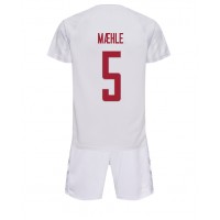 Dětský Fotbalový dres Dánsko Joakim Maehle #5 MS 2022 Venkovní Krátký Rukáv (+ trenýrky)